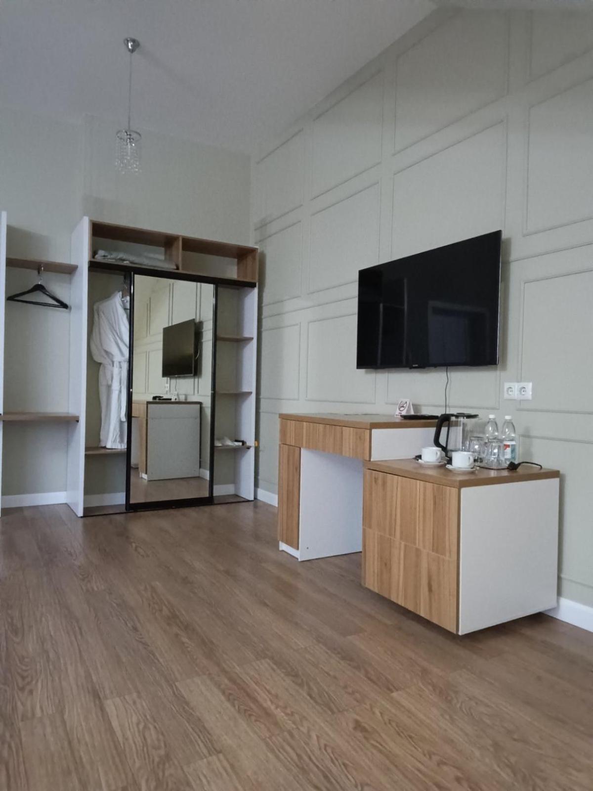 Gosudar Hotel Кропивницкий Экстерьер фото