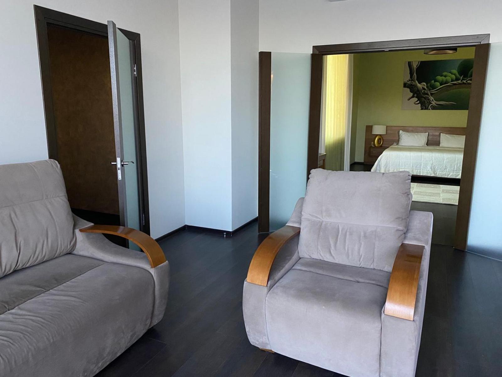 Gosudar Hotel Кропивницкий Экстерьер фото